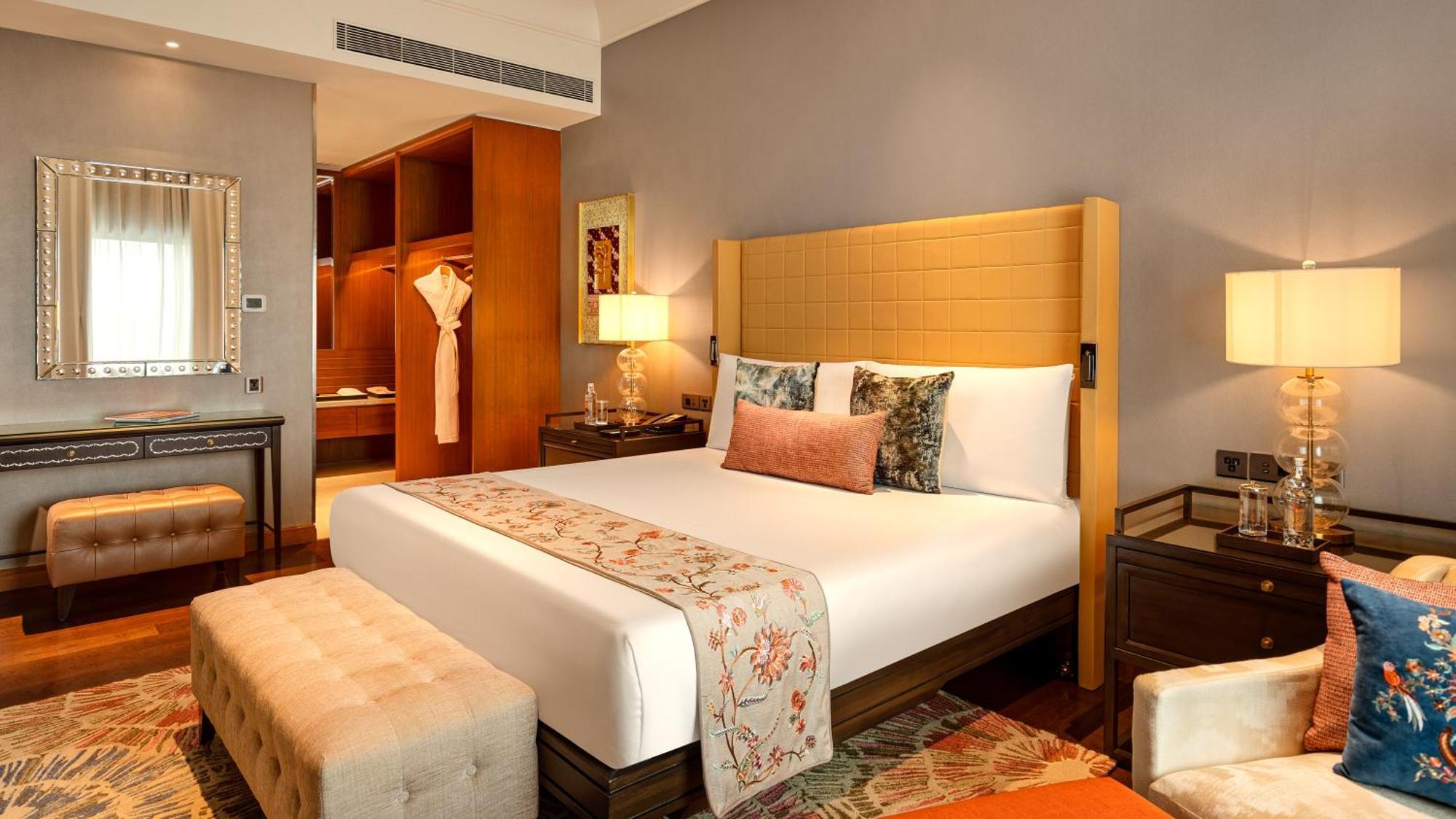 The Leela Hyderabad Banjara Hills Exterior foto