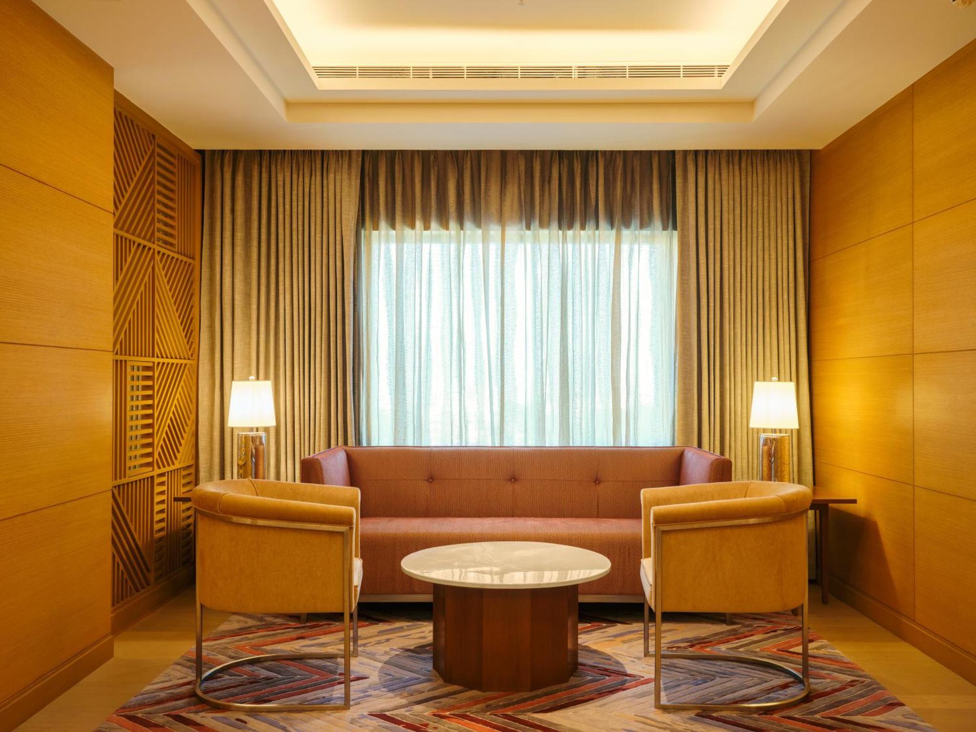 The Leela Hyderabad Banjara Hills Exterior foto
