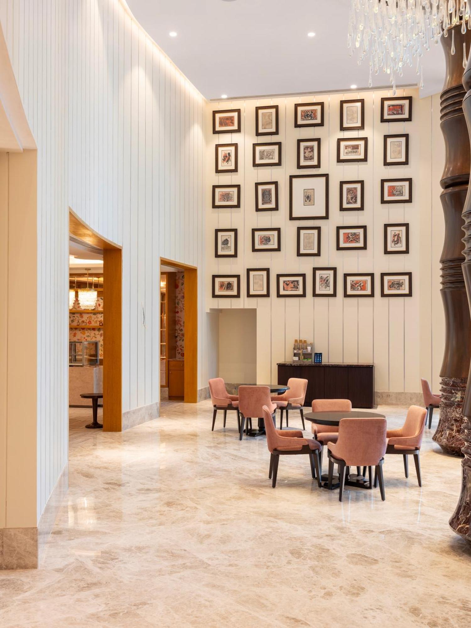 The Leela Hyderabad Banjara Hills Exterior foto